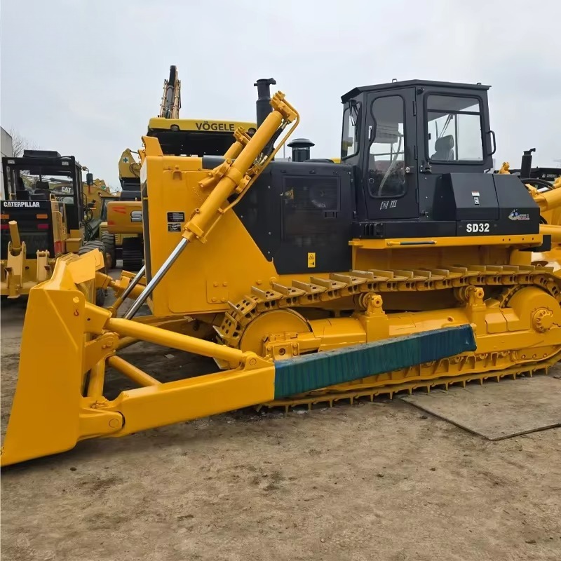 Bulldozer cingolato SEM818F 18 - Heavy Equipment Bulldozer recensione e prezzo